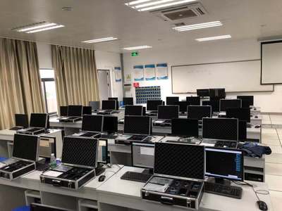 服務器應用實訓室——深圳信息職業技術學院華清遠見研發中心網絡技術研發